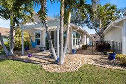 Picture of 832 Saintclair Circle Unit 832, Venice, FL 34285