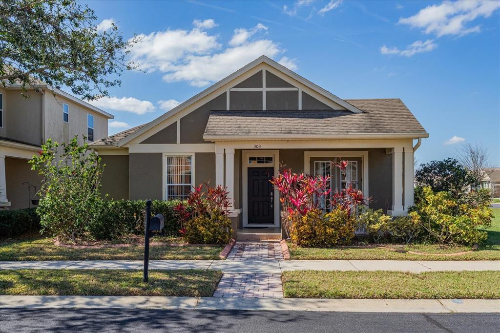 Picture of 303 White Water Bay Drive, Groveland, FL 34736