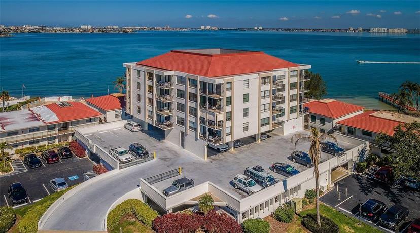 Picture of 6211 Sun Boulevard Unit 206, St Petersburg FL 33715