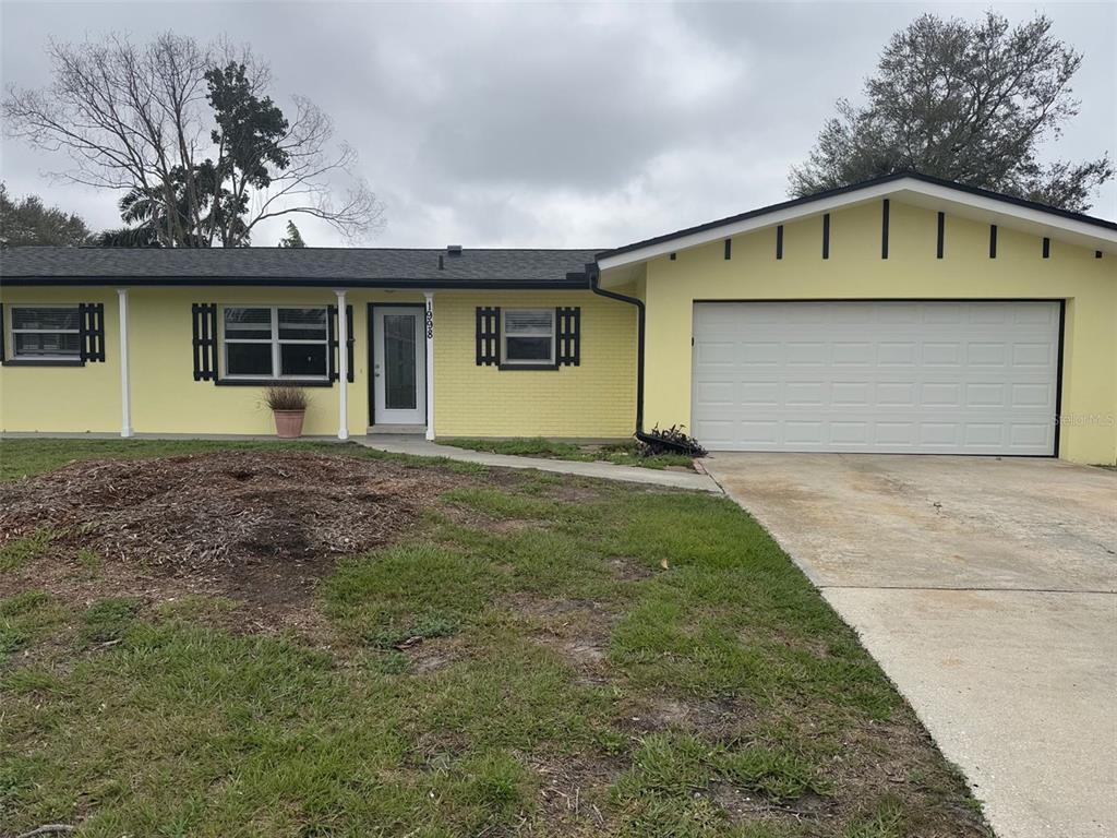 Picture of 1998 Cove Drive, Largo, FL 33774