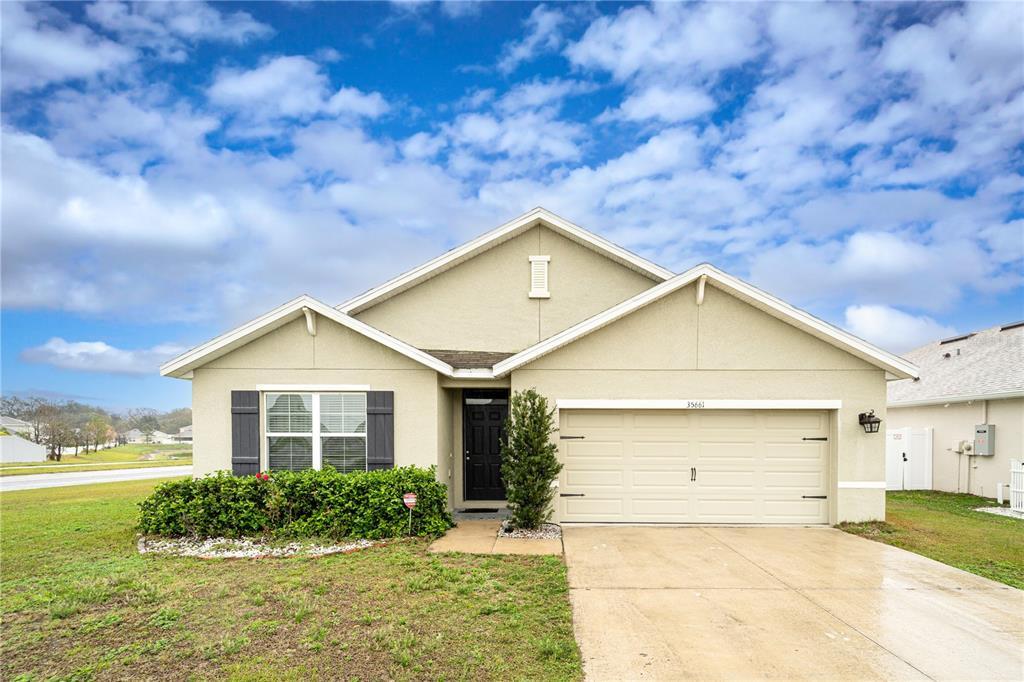 Picture of 35661 Jenny Lynne Circle, Zephyrhills, FL 33541