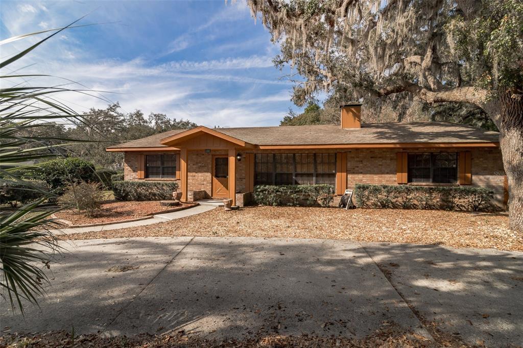 Picture of 1101 N Valencia Avenue, Howey In The Hills, FL 34737
