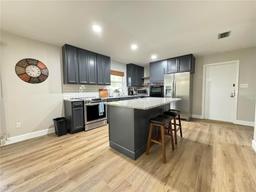 Picture of 1836 NW 40Th Terrace, Gainesville, FL 32605