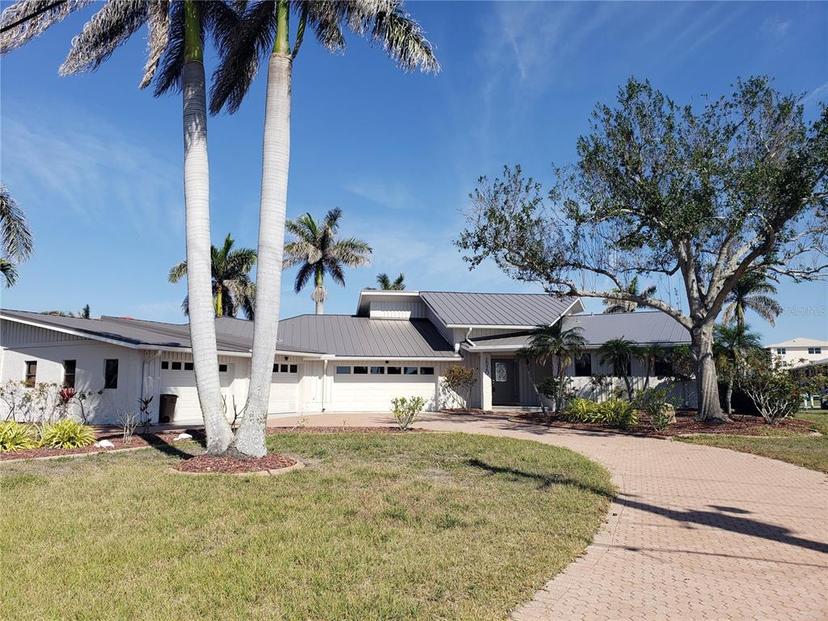 Picture of 1520 Columbian Drive, Punta Gorda FL 33950