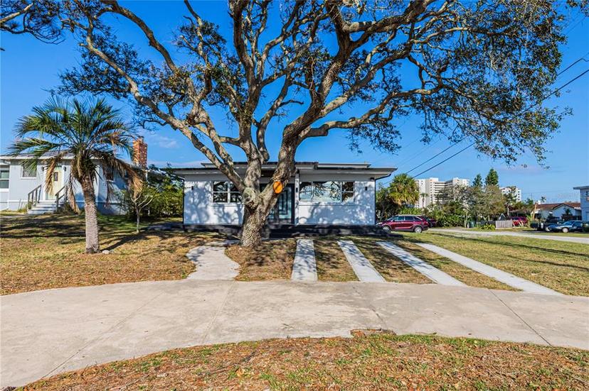 Picture of 2061 S Peninsula Drive, Daytona Beach FL 32118