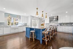 Picture of 3412 W Mckay Avenue, Tampa, FL 33609