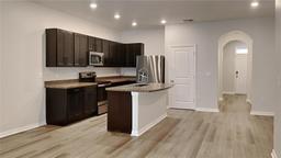 Picture of 518 Glenn Cross Drive, Ruskin, FL 33570
