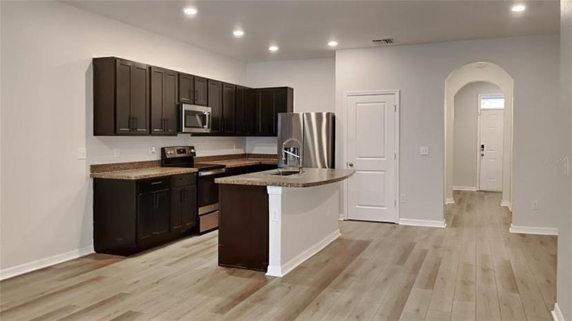 Picture of 518 Glenn Cross Drive, Ruskin FL 33570