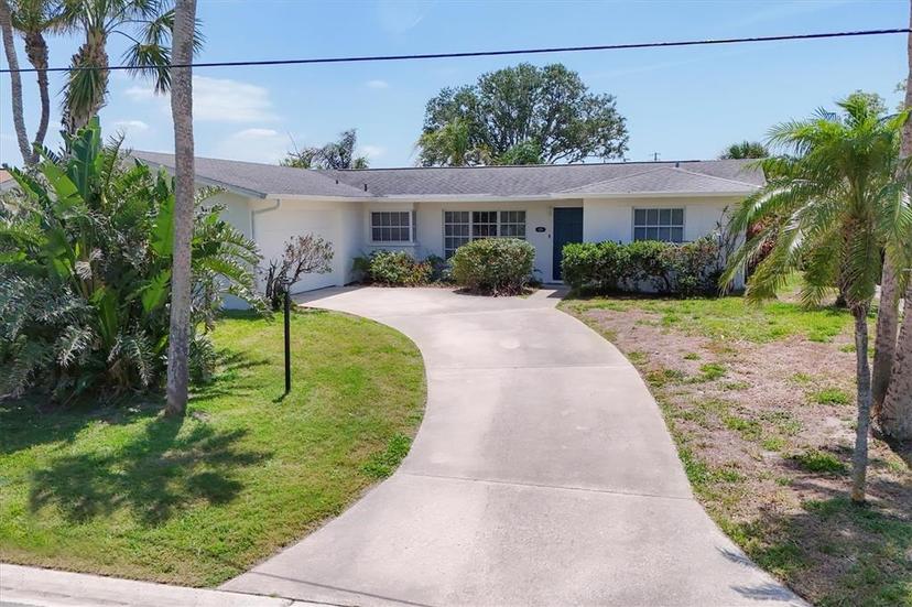 Picture of 1220 Lakeside Drive, Venice FL 34293