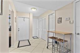 Picture of 2073 Skimmer Court W Unit 211, Clearwater, FL 33762
