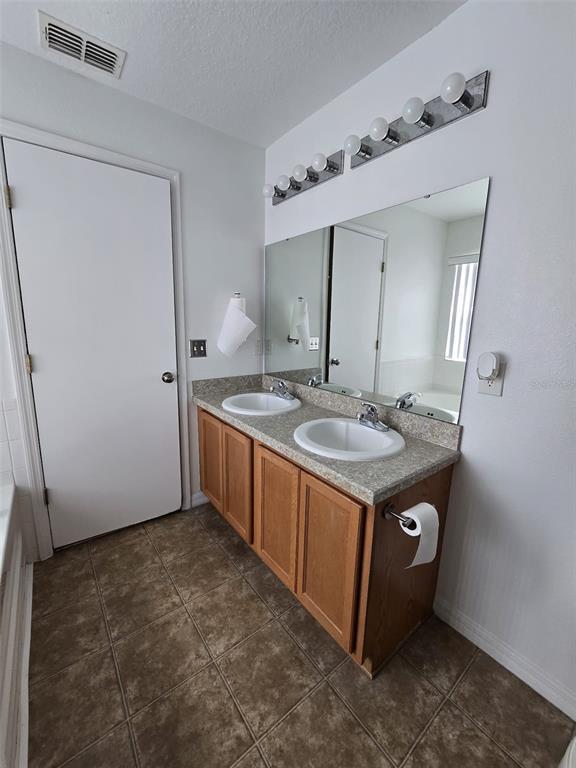Picture of 2812 Tower Rock Street, Kissimmee FL 34758