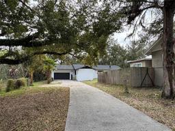 Picture of 303 E Fountain Street, Fruitland Park, FL 34731