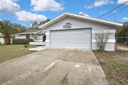 Picture of 5825 W Cinnamon Ridge Drive, Homosassa, FL 34448