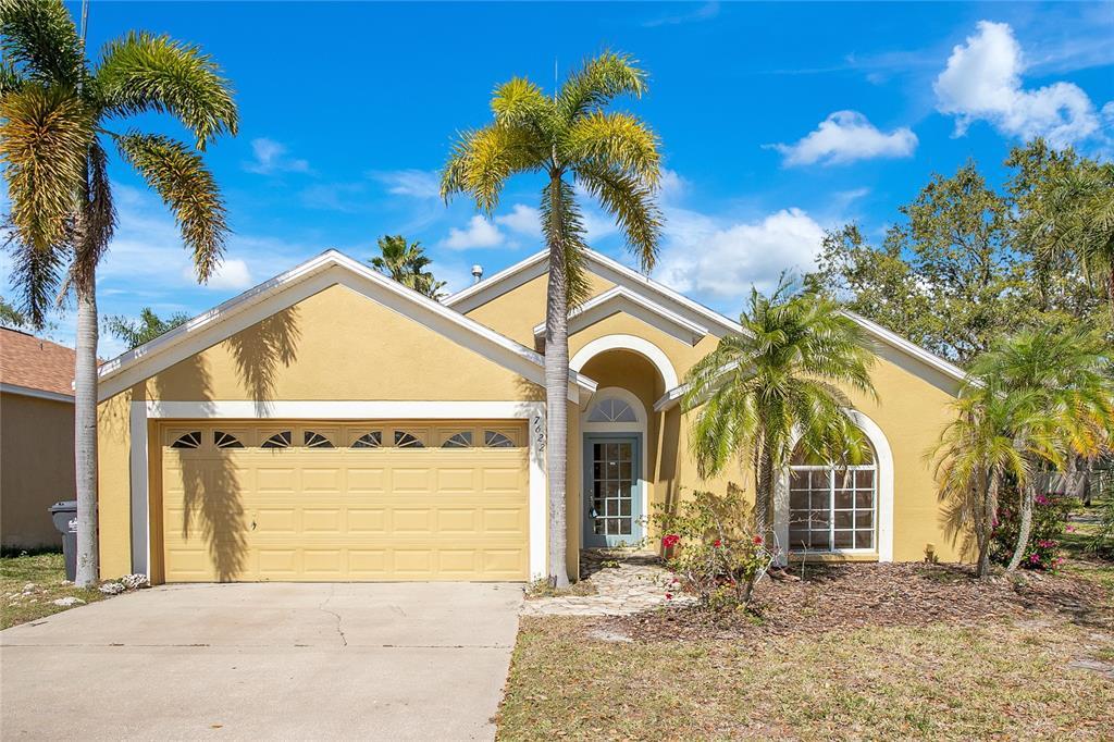 Picture of 7622 Hampshire Garden Place, Apollo Beach, FL 33572