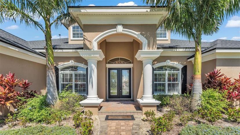 Picture of 9502 Waterford Oaks Boulevard, Winter Haven FL 33884