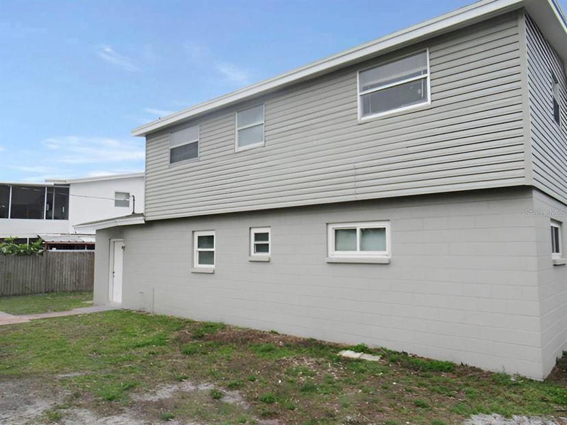 Picture of 9062 Sunrise Drive, Largo FL 33773
