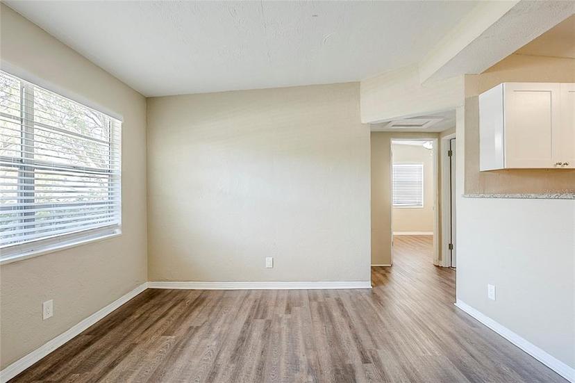 Picture of 1542 39 Street S, St Petersburg FL 33711