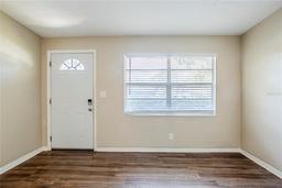 Picture of 1542 39 Street S, St Petersburg, FL 33711