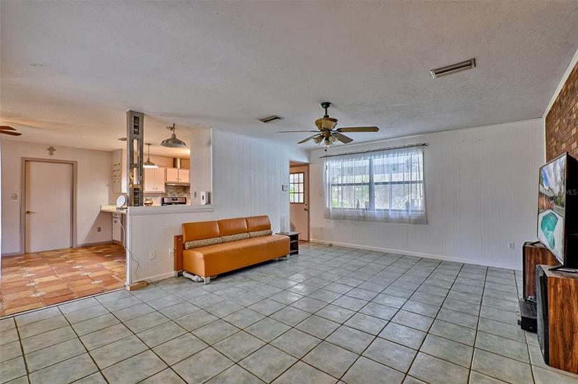 Picture of 3957 NW 43Rd Court, Gainesville FL 32606