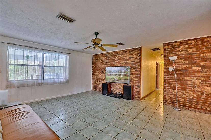 Picture of 3957 NW 43Rd Court, Gainesville FL 32606