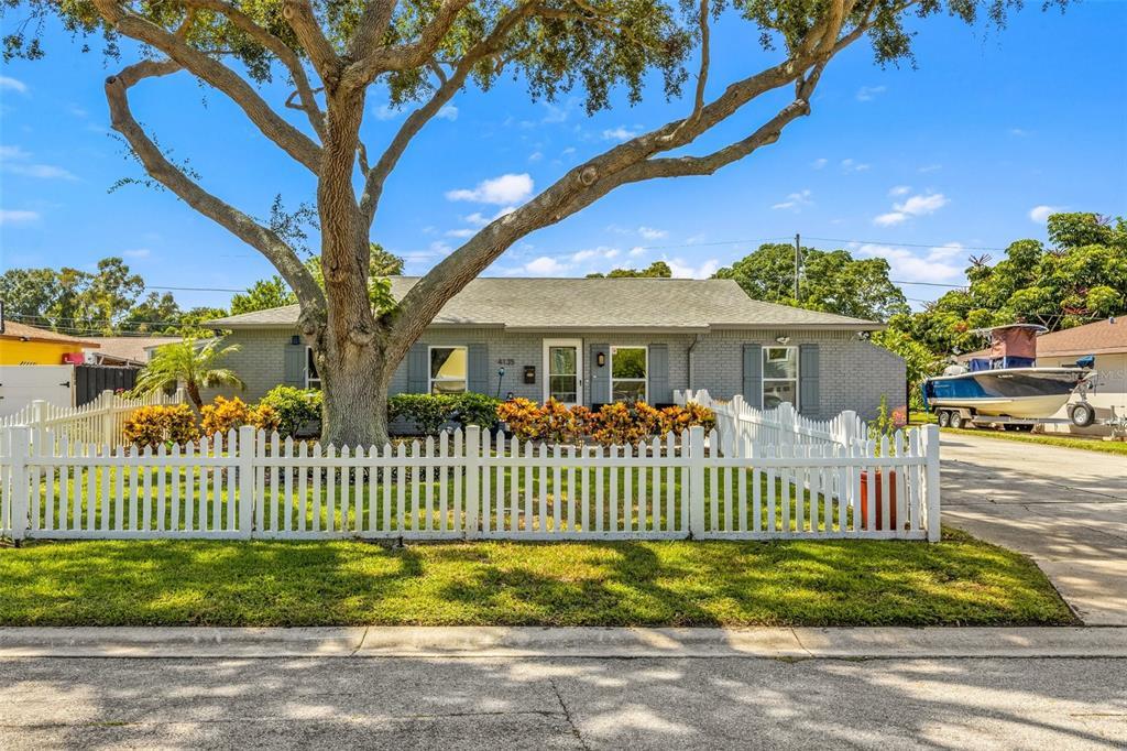 Picture of 4135 Beach Drive Se, St Petersburg, FL 33705