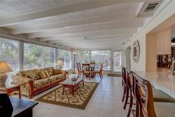 Picture of 809 Royal Drive, Largo, FL 33770