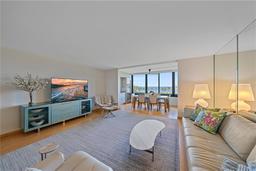 Picture of 814 Bayport Way, Longboat Key, FL 34228