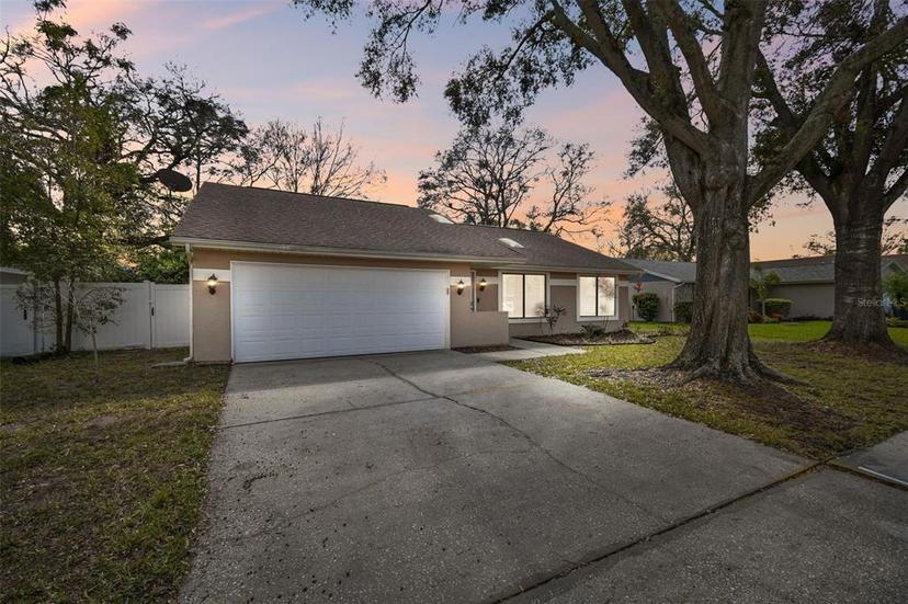 Picture of 5822 Silver Moon Avenue, Tampa FL 33625