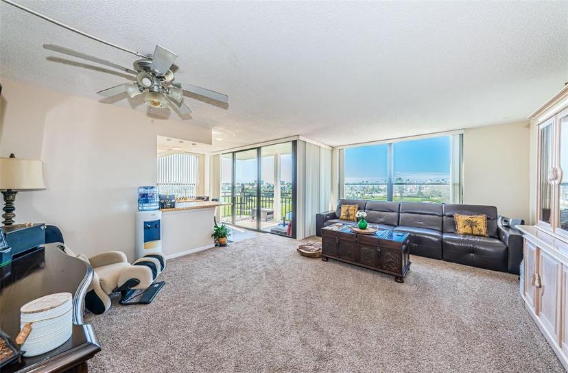 Picture of 6210 Sun Boulevard Unit 408, St Petersburg FL 33715