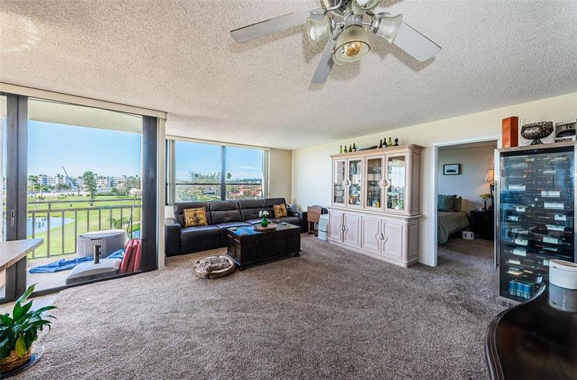 Picture of 6210 Sun Boulevard Unit 408, St Petersburg FL 33715