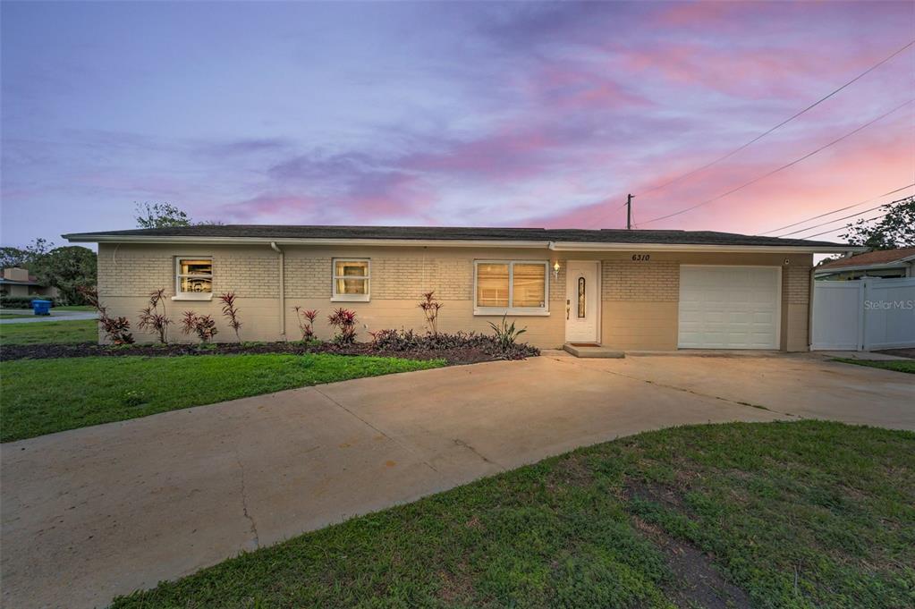 Picture of 6310 57Th Avenue N, St Petersburg, FL 33709