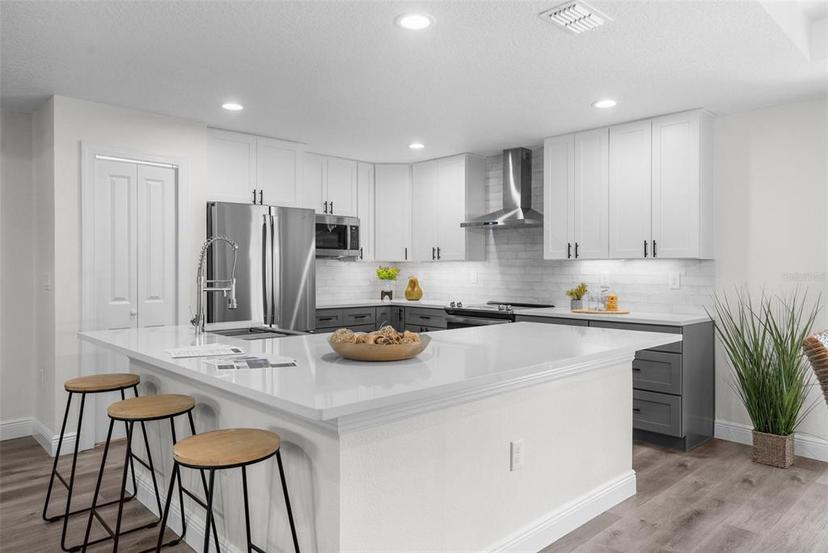 Picture of 5011 Tiburon Avenue, Spring Hill FL 34608