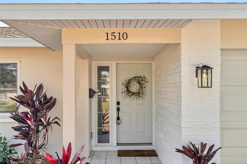 Picture of 1510 Lakeside Drive, Dunedin FL 34698