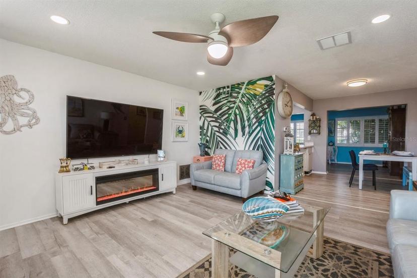 Picture of 3715 98Th Avenue N Unit 3, Pinellas Park FL 33782