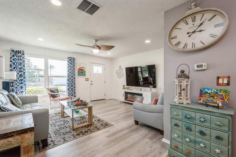 Picture of 3715 98Th Avenue N Unit 3, Pinellas Park FL 33782