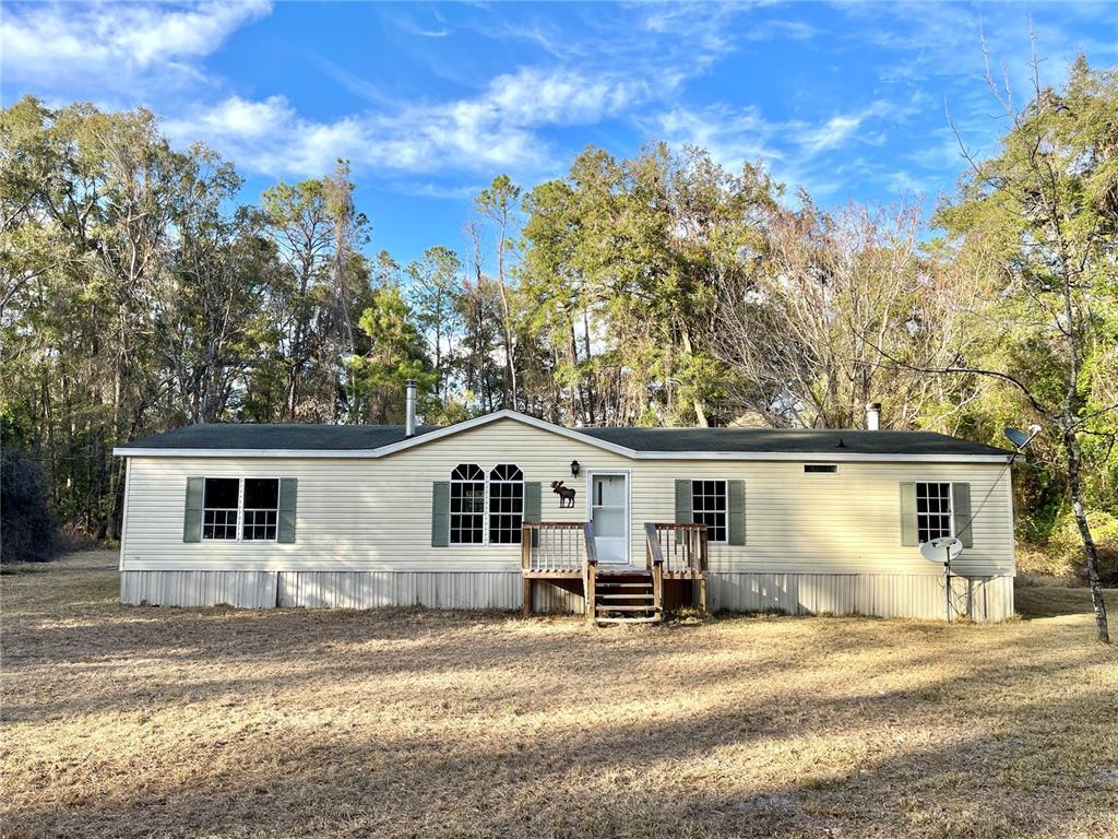 Picture of 765 SE Maid Marion Lane, High Springs, FL 32643