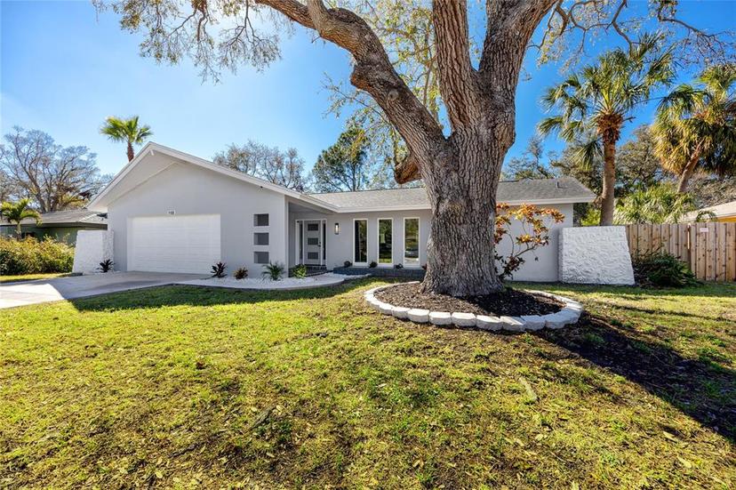 Picture of 1100 Webb Dr, Clearwater FL 33755
