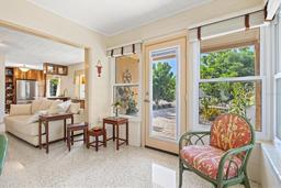 Picture of 516 Dante Street, Venice, FL 34285