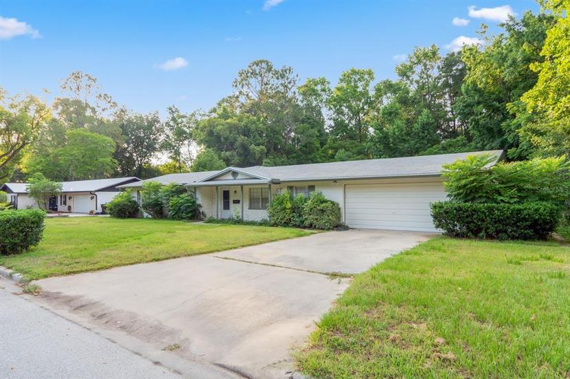 Picture of 10002 NW 6Th Place, Gainesville FL 32607