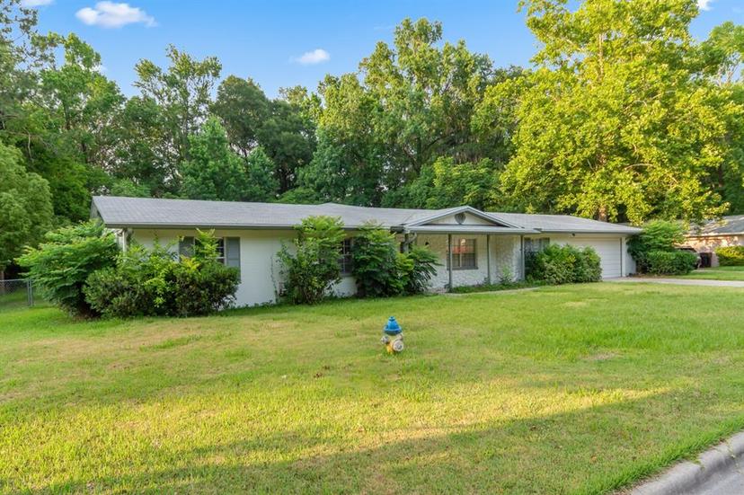 Picture of 10002 NW 6Th Place, Gainesville FL 32607