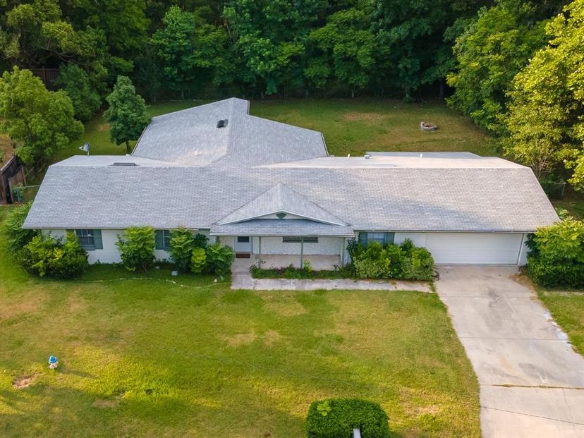 Picture of 10002 NW 6Th Place, Gainesville FL 32607