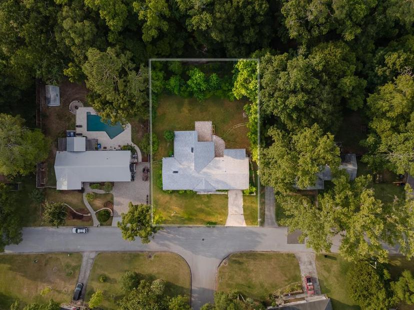 Picture of 10002 NW 6Th Place, Gainesville FL 32607
