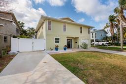 Picture of 126 82Nd Avenue N, St Petersburg, FL 33702