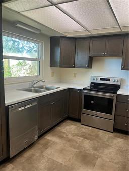 Picture of 683 Broadmoor Circle Unit 683, Winter Haven, FL 33884