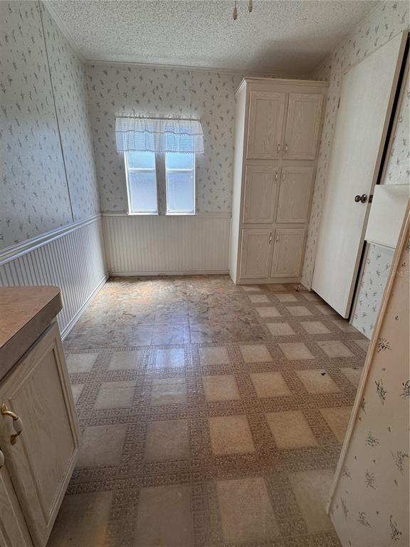 Picture of 38055 Lawanda Loop, Zephyrhills FL 33542