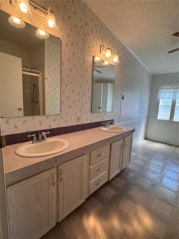 Picture of 38055 Lawanda Loop, Zephyrhills FL 33542