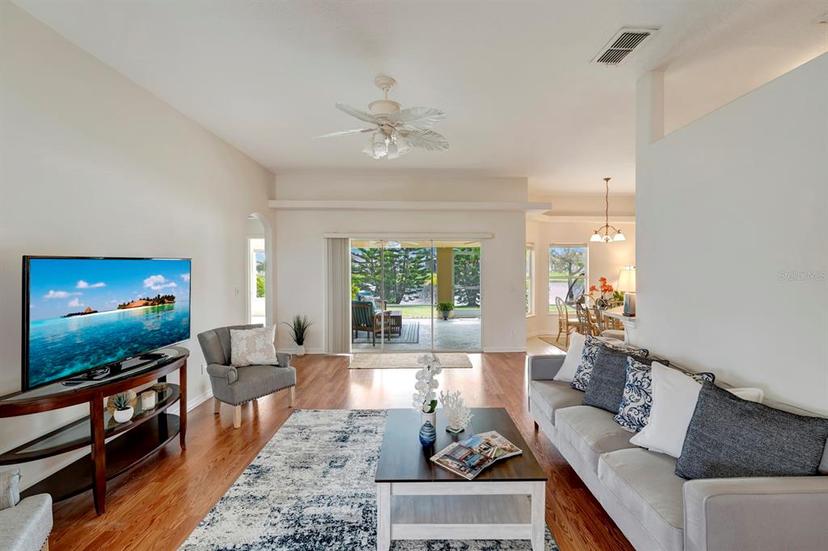 Picture of 517 S Valencia Circle Sw, Vero Beach FL 32968