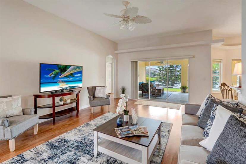 Picture of 517 S Valencia Circle Sw, Vero Beach FL 32968