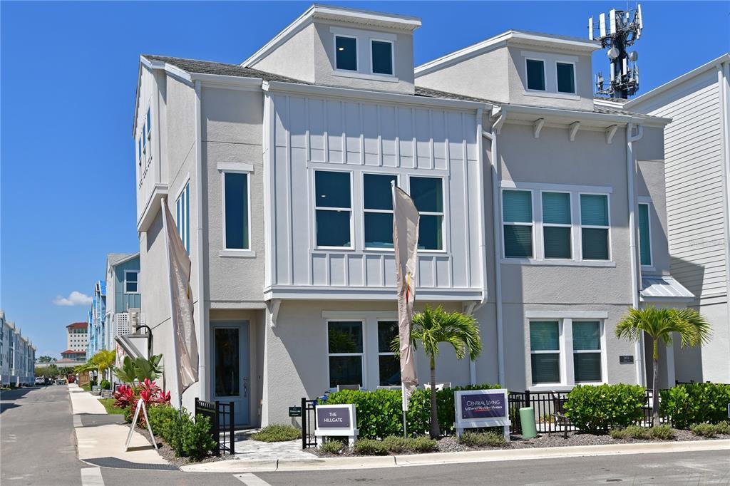 Picture of 2401 Ezzell Court, Sarasota, FL 34237