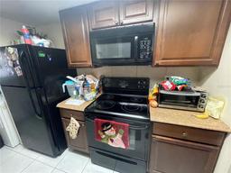 Picture of 5034 Terrace Village Lane, Tampa, FL 33617